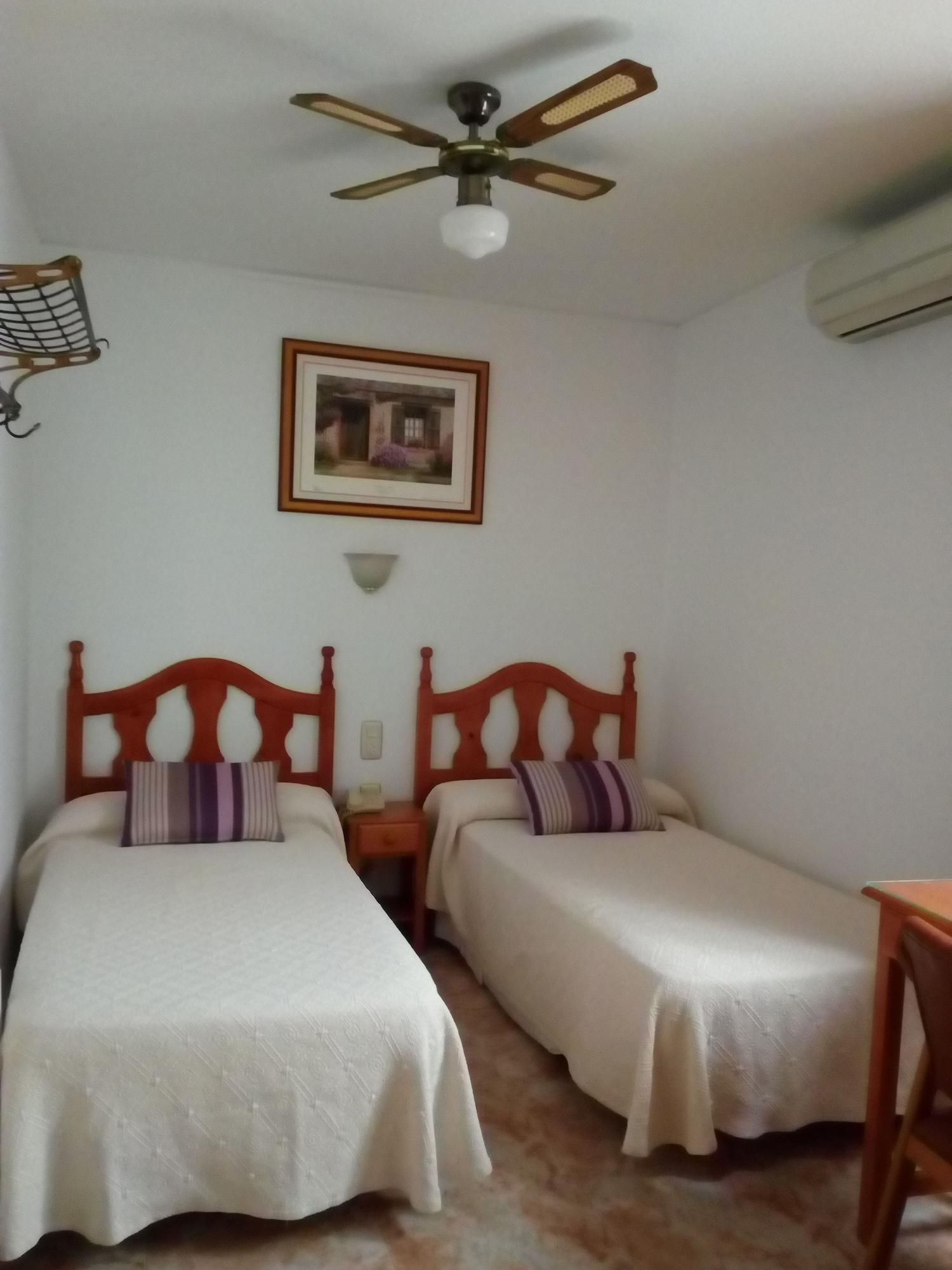 Hostal Rural Montual Los Baños Zewnętrze zdjęcie