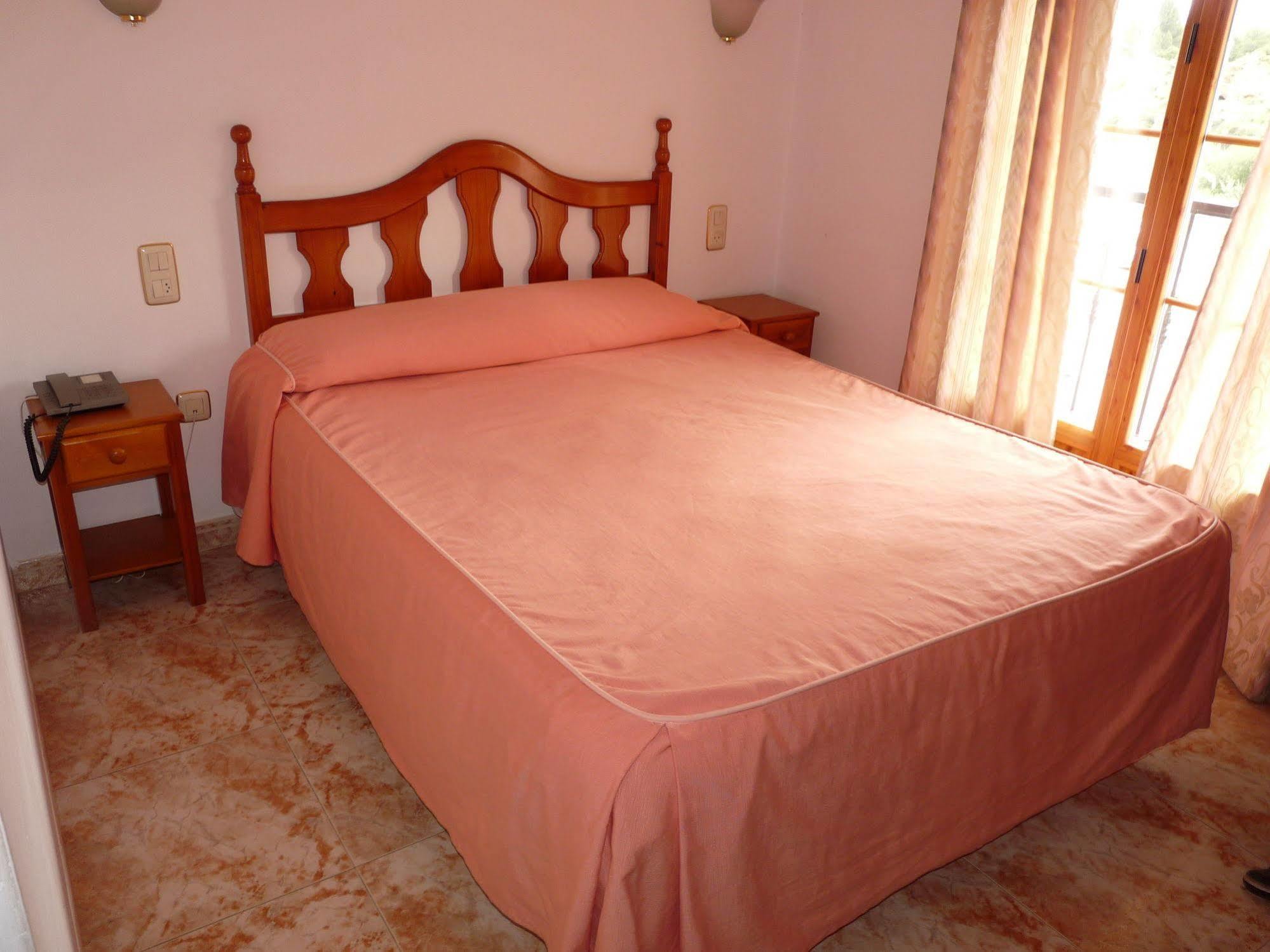 Hostal Rural Montual Los Baños Zewnętrze zdjęcie