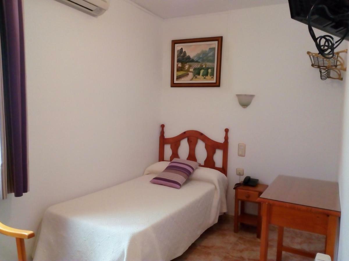 Hostal Rural Montual Los Baños Zewnętrze zdjęcie